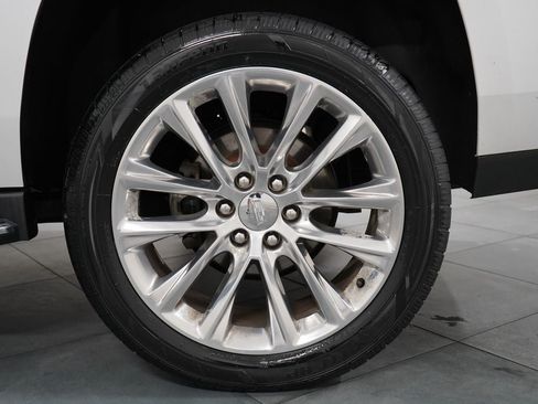 Used 2020 Cadillac Escalade Luxury AWD/4WD image 32