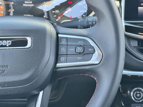 Used 2024 Jeep Compass Trailhawk AWD/4WD image 18