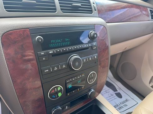 Used 2013 Chevrolet Silverado 1500 LTZ AWD/4WD image 21