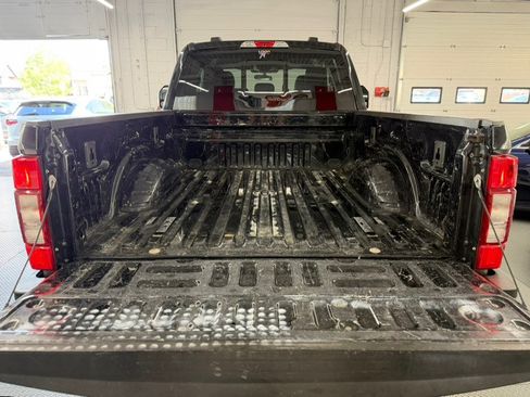 Used 2022 Ford F250 XLT w/ XLT Premium Package AWD/4WD image 16