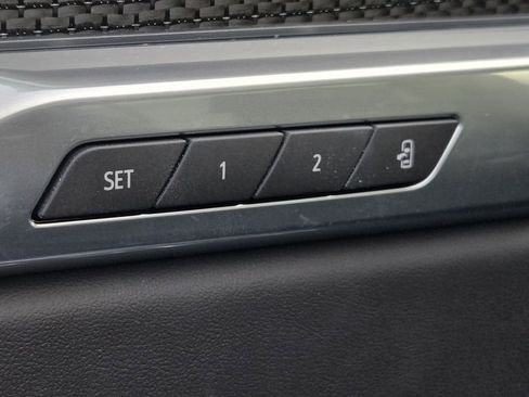 New 2026 Cadillac Escalade ESV V image 19