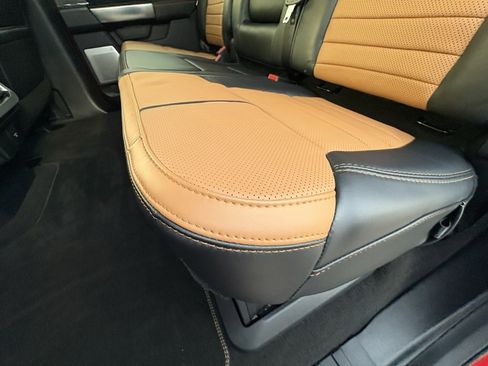 Used 2024 Ford F350 Platinum image 30