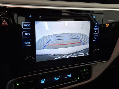 Used 2017 Toyota Corolla LE image 15