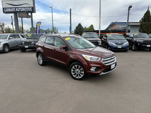 Used 2018 Ford Escape Titanium image 2