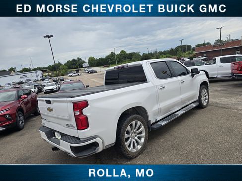 Used 2021 Chevrolet Silverado 1500 High Country w/ Technology Package AWD/4WD image 3