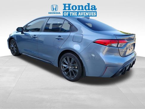 Used 2024 Toyota Corolla SE FWD image 3