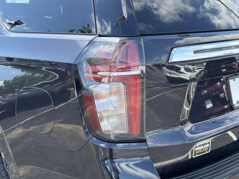Used 2024 Chevrolet Tahoe Premier RWD image 11