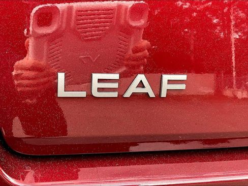 New 2026 Nissan Leaf Platinum+ FWD image 9