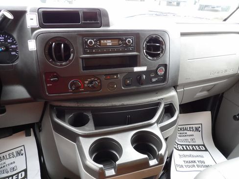 Used 2021 Ford E-350 and Econoline 350 Super Duty RWD image 21