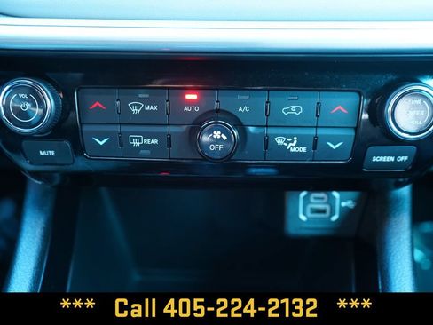 Used 2025 Jeep Compass Limited AWD/4WD image 37