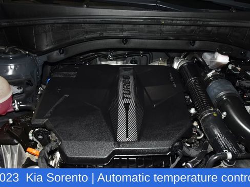 Used 2023 Kia Sorento SX AWD/4WD image 8