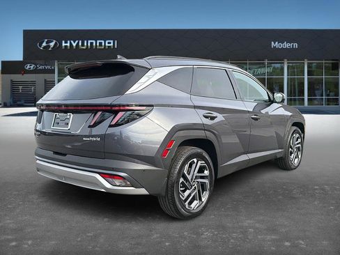 Certified 2025 Hyundai Tucson Limited image 4