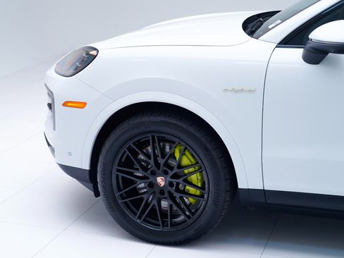 New 2026 Porsche Cayenne E-Hybrid Coupe image 11