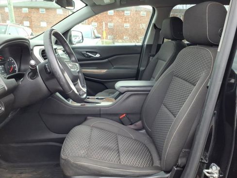 Used 2018 GMC Acadia SLE image 16