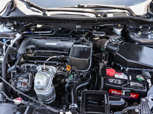Used 2017 Honda Accord LX image 31