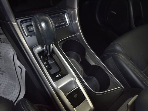 Used 2019 Subaru Ascent Limited image 20