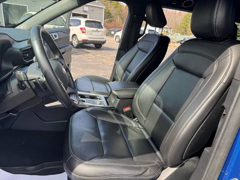Used 2020 Ford Explorer XLT w/ Equipment Group 202A AWD/4WD image 14