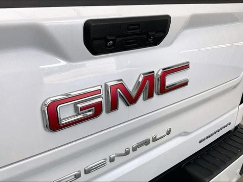 Used 2022 GMC Sierra 1500 Denali w/ Denali Premium Package AWD/4WD image 32