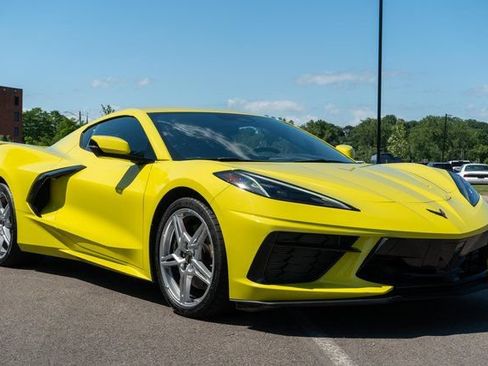 Used 2024 Chevrolet Corvette Stingray Coupe w/ Z51 Performance Package RWD image 7