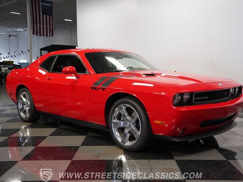 Used 2009 Dodge Challenger R/T image 16