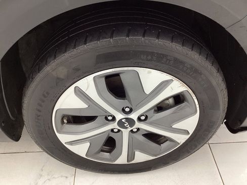 Used 2022 Kia Niro EX w/ Cold Weather Package FWD image 46