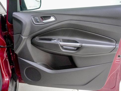 Used 2013 Ford C-MAX SEL FWD image 32