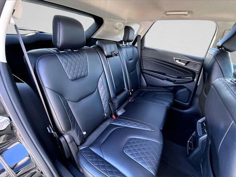 Used 2024 Ford Edge Titanium image 28