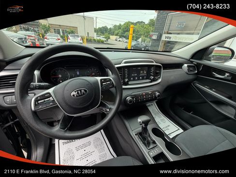 Used 2019 Kia Sorento AWD image 15
