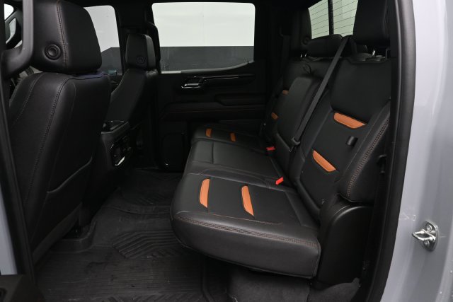 Used 2024 GMC Sierra 1500 AT4 w/ Technology Package AWD/4WD image 12