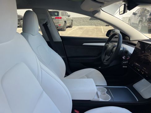 Used 2023 Tesla Model 3 Performance image 21