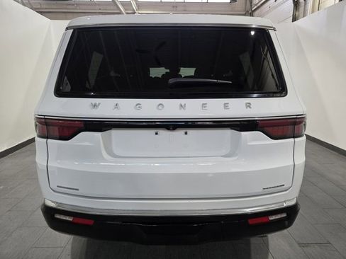 Used 2023 Jeep Wagoneer Series III w/ Preferred Equipment Group image 4