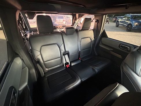 Certified 2023 Ford Bronco Badlands w/ Sasquatch Package image 31