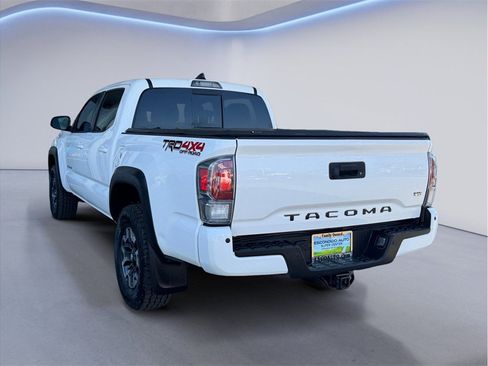 Used 2021 Toyota Tacoma TRD Off-Road w/ Technology Package AWD/4WD image 4