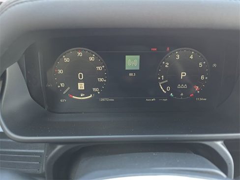 Used 2025 Land Rover Defender 110 S image 21