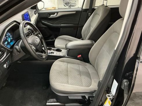 Used 2021 Ford Escape SE w/ Cold Weather Package AWD/4WD image 13
