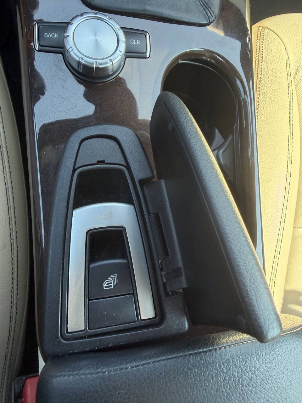 Used 2013 Mercedes-Benz SLK 350 image 33