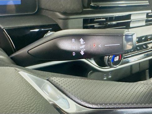 Used 2025 Honda Prologue EX image 25