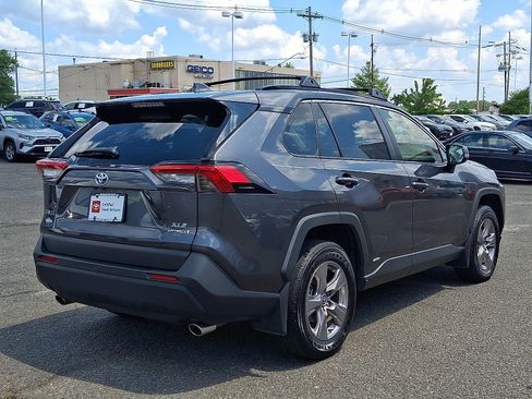 Used 2024 Toyota RAV4 XLE w/ Convenience Package AWD/4WD image 7