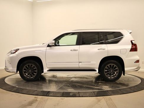 Used 2019 Lexus GX 460 Luxury w/ Sport Design Package image 6
