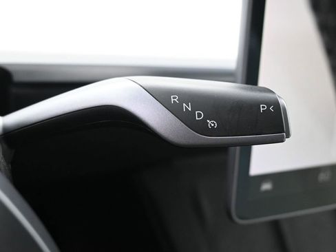 Used 2022 Tesla Model Y Long Range AWD/4WD image 21