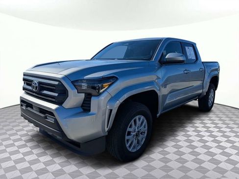 Used 2024 Toyota Tacoma SR5 AWD/4WD image 7