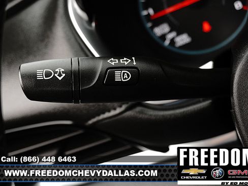 Used 2023 Chevrolet Traverse LT FWD image 24