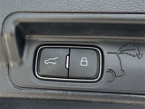 Used 2021 Ford Explorer XLT w/ Equipment Group 202A image 34