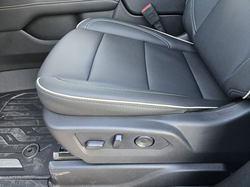 New 2026 GMC Acadia Denali Ultimate w/ LPO, Floor Liner Package FWD image 16
