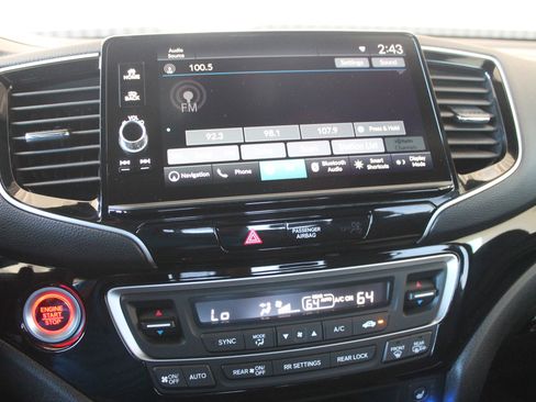 Used 2025 Honda Ridgeline Black Edition image 11