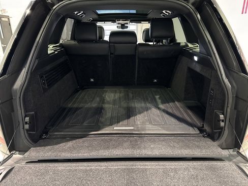Used 2020 Land Rover Range Rover HSE image 31