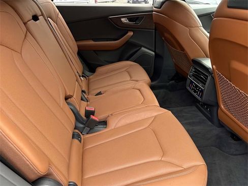 Used 2025 Audi Q8 Prestige image 21