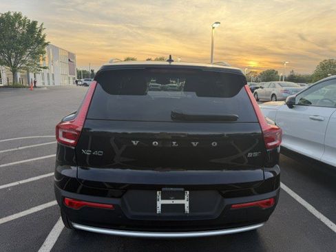 Used 2023 Volvo XC40 B5 Ultimate w/ Protection Package Premier AWD/4WD image 8