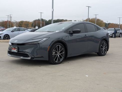 Used 2023 Toyota Prius Limited image 10
