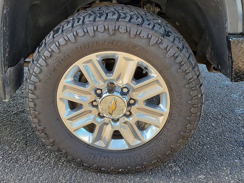 Used 2024 Chevrolet Silverado 2500 High Country w/ Max Trailering Package AWD/4WD image 7